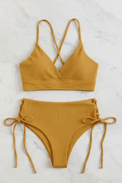 Bikini con Escote Triangular Espalda Cruzada y Lazos Laterales Ref. 0737 - Marea Bella Swimwear