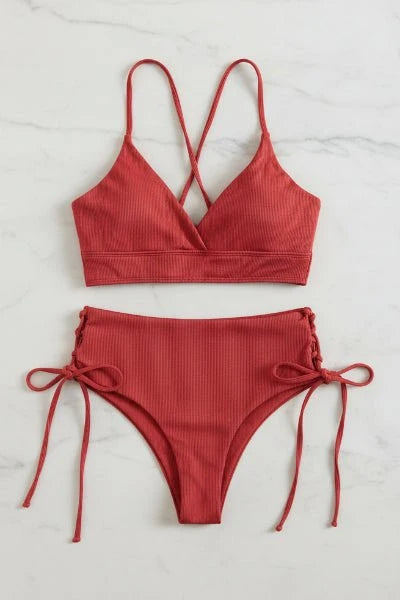 Bikini con Escote Triangular Espalda Cruzada y Lazos Laterales Ref. 0737 - Marea Bella Swimwear