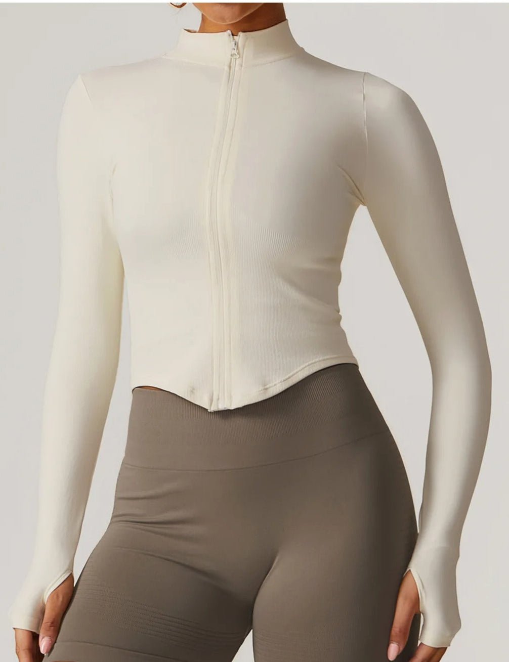 Chaqueta Deportiva Lisa con Cierre Frontal y Cuello Alto Ref. 1088 - Marea Bella Swimwear