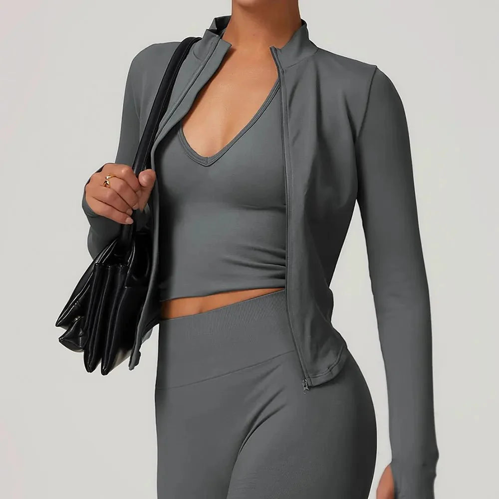 Chaqueta Deportiva Lisa con Cierre Frontal y Cuello Alto Ref. 1088 - Marea Bella Swimwear