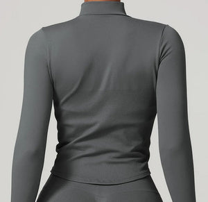 Chaqueta Deportiva Lisa con Cierre Frontal y Cuello Alto Ref. 1088 - Marea Bella Swimwear