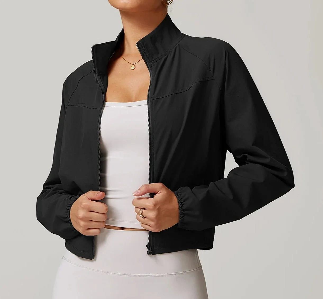 Chaqueta Deportiva Rompevientos con Cierre Frontal y Bolsillos Ref. 1080 - Marea Bella Swimwear