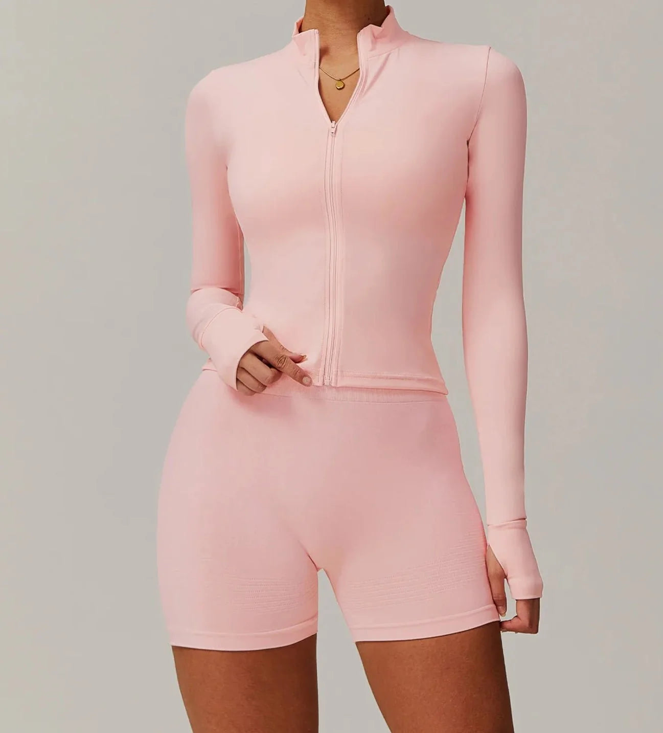 Conjunto Deportivo con Chaqueta de Manga Larga y Short Ref. 1061 - Marea Bella Swimwear