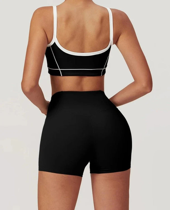 Conjunto Deportivo con Top de Tirantes Finos y Short Ref. 1050 - Marea Bella Swimwear