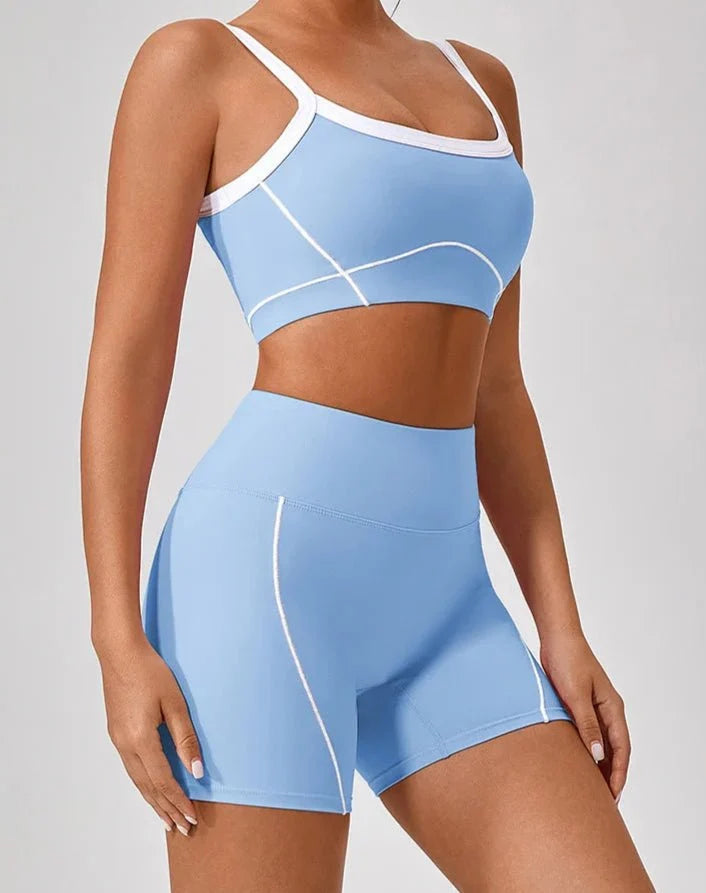 Conjunto Deportivo con Top de Tirantes Finos y Short Ref. 1050 - Marea Bella Swimwear