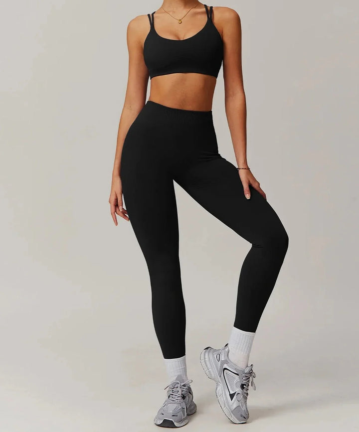Conjunto Deportivo con Top de Tiras Dobles y Leggings Ref. 1060 - Marea Bella Swimwear