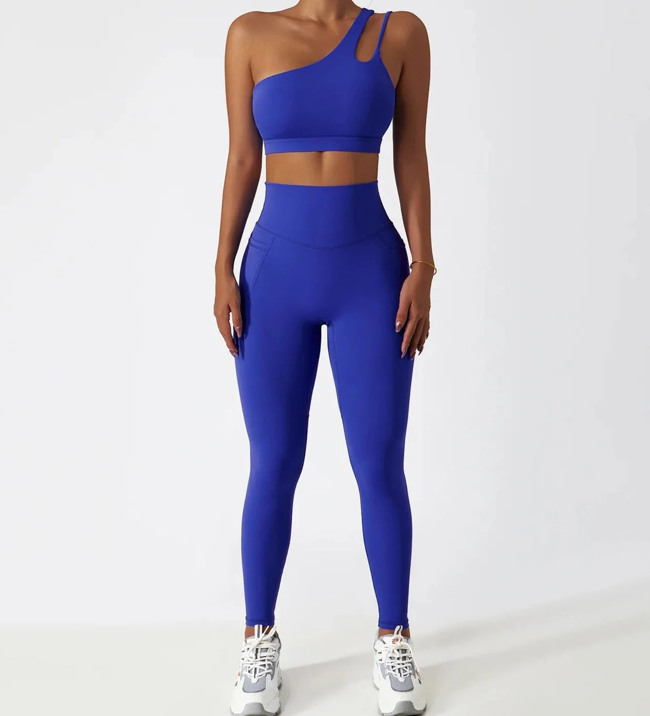 Conjunto Deportivo con Top Un Solo Hombro de Tirantes Dobles y Leggings Ref. 1065 - Marea Bella Swimwear