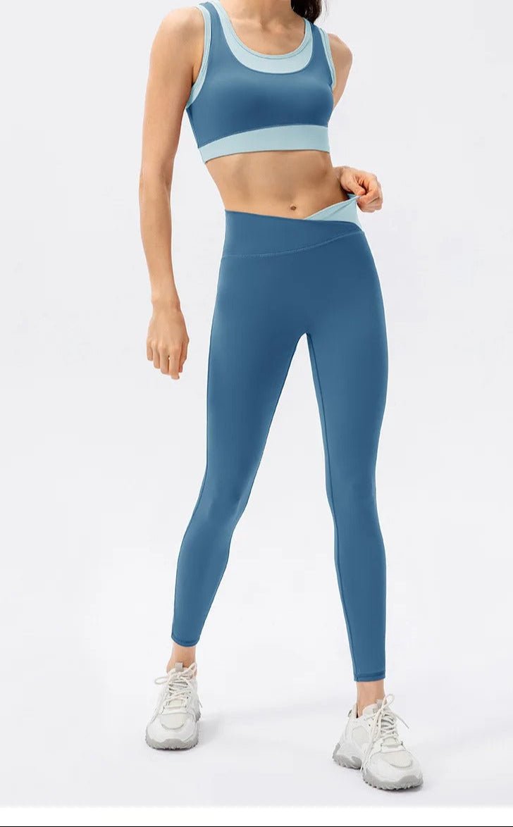Conjunto Deportivo con Top y Leggings de Cintura Cruzada Ref. 1042 - Marea Bella Swimwear
