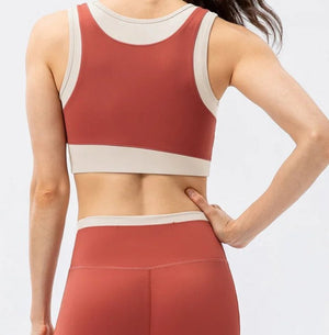 Conjunto Deportivo con Top y Leggings de Cintura Cruzada Ref. 1042 - Marea Bella Swimwear