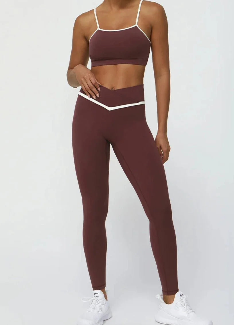 Conjunto Deportivo Top de Tirantes Finos y Leggings Ref. 1046 - Marea Bella Swimwear