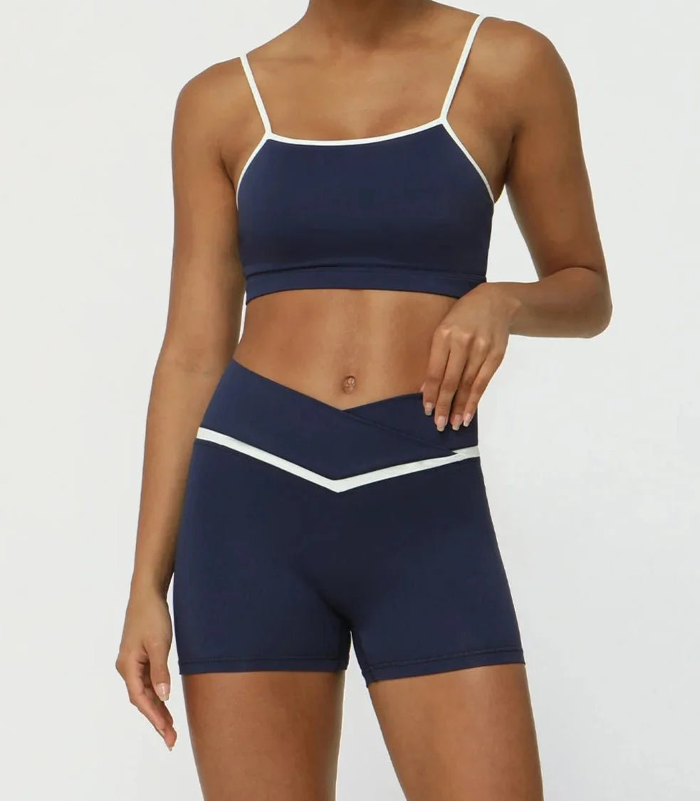 Conjunto Deportivo Top de Tirantes Finos y Short Ref. 1047 - Marea Bella Swimwear