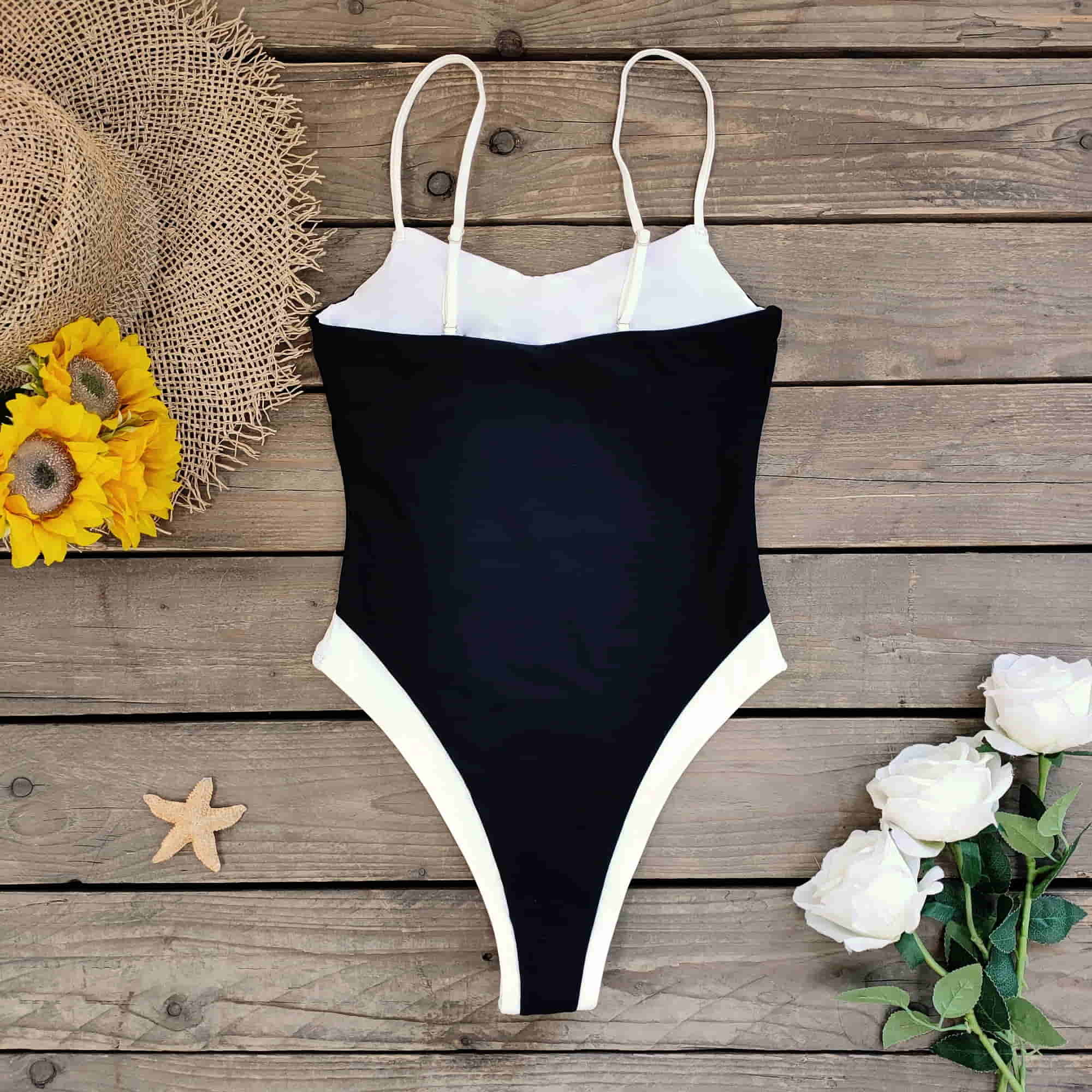 Bañador Bicolor con Recorte Curvo y Tirantes Finos Ref. 0659 - Marea Bella Swimwear